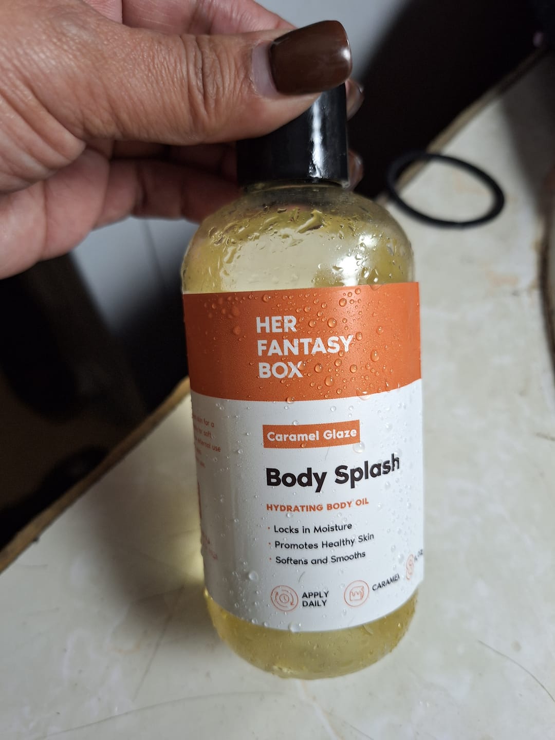 Customer photo review of Body Splash - Skin Smoothing Body Oil (Caramel Glaze)