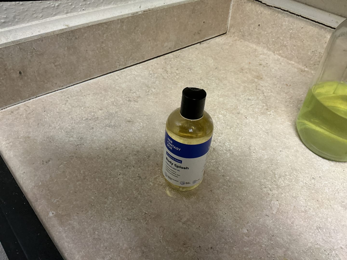 Customer photo review of Body Splash - Skin Smoothing Body Oil (Blueberry Créme)