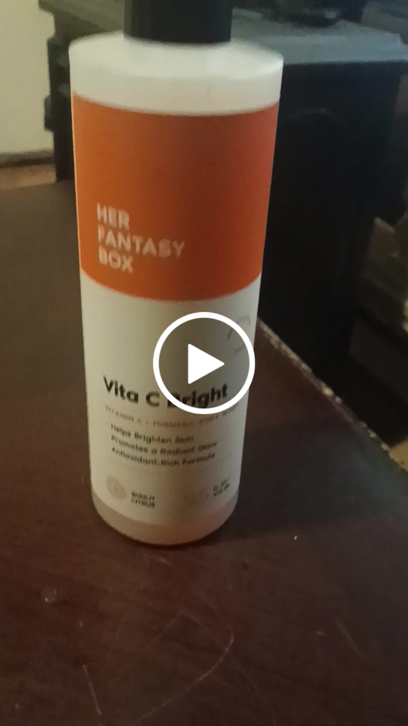 Customer photo review of Vita C Bright - Turmeric Body Wash