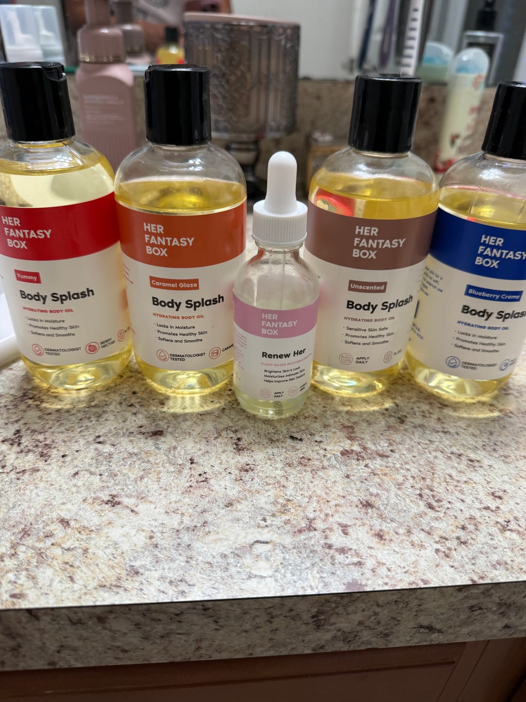 Customer photo review of Body Splash - Skin Smoothing Body Oil (Blueberry Créme)