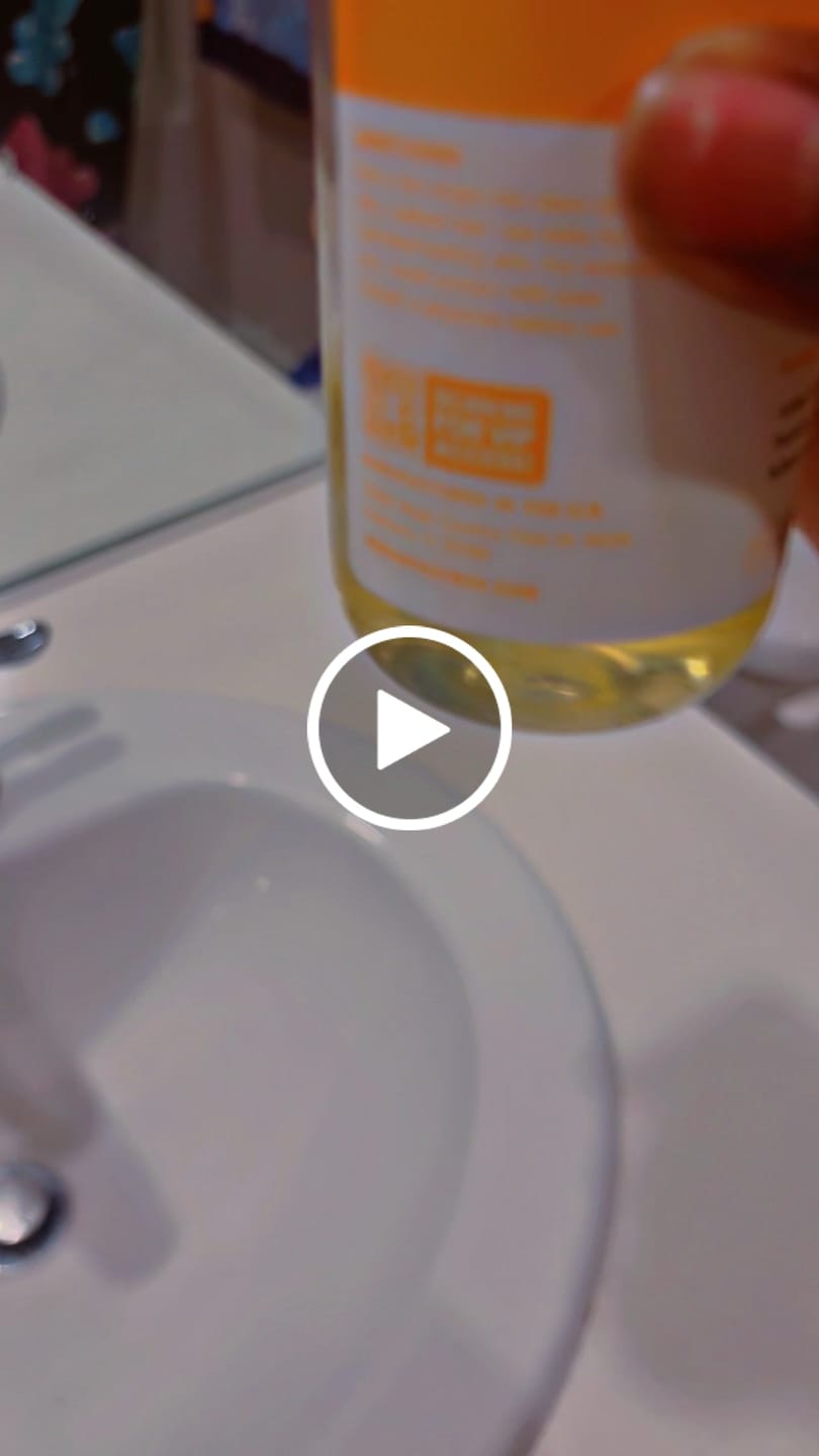 Customer photo review of Body Splash - Skin Smoothing Body Oil  (Pineapple Creme)